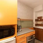 Charming Artistic Central Apartment